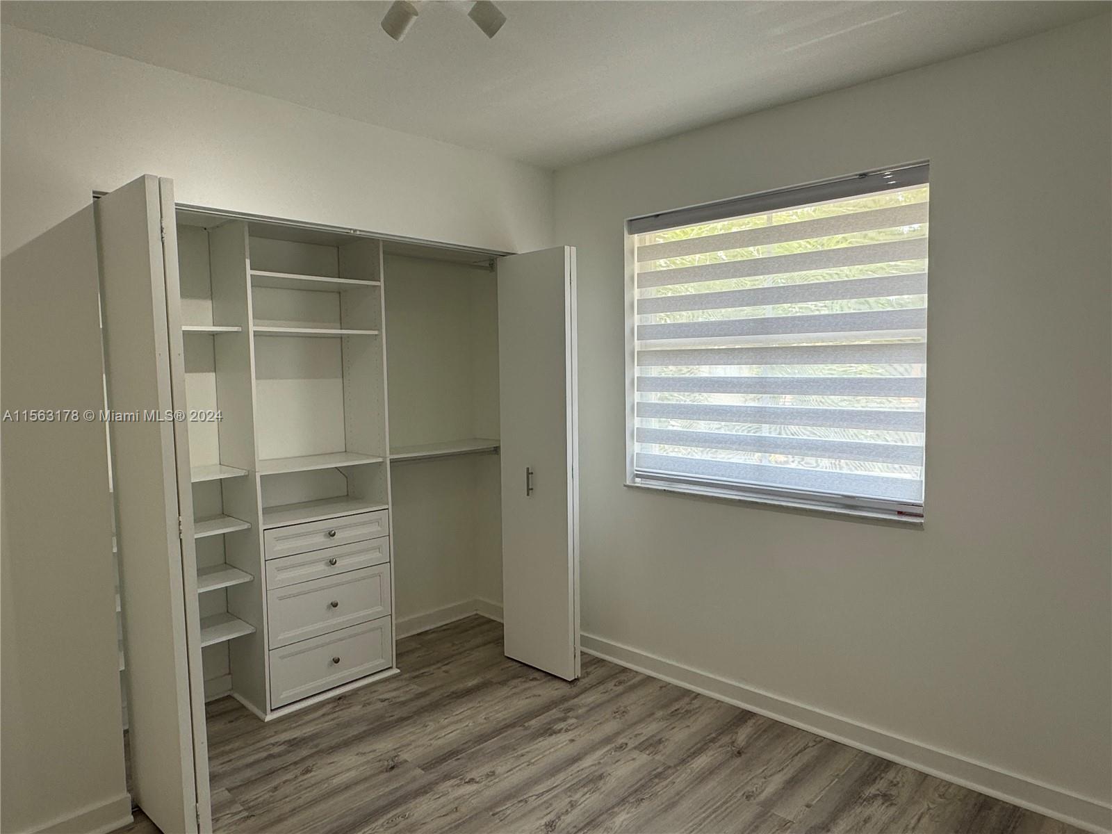 KENDALE LAKES NORTH SEC 9 - Residential Lease