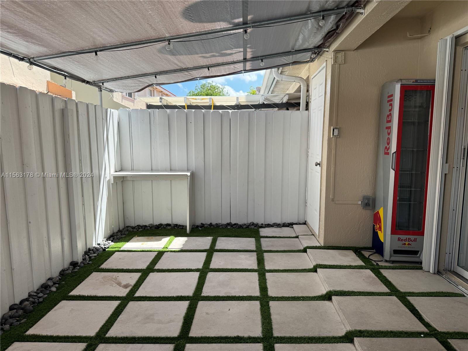 KENDALE LAKES NORTH SEC 9 - Residential Lease