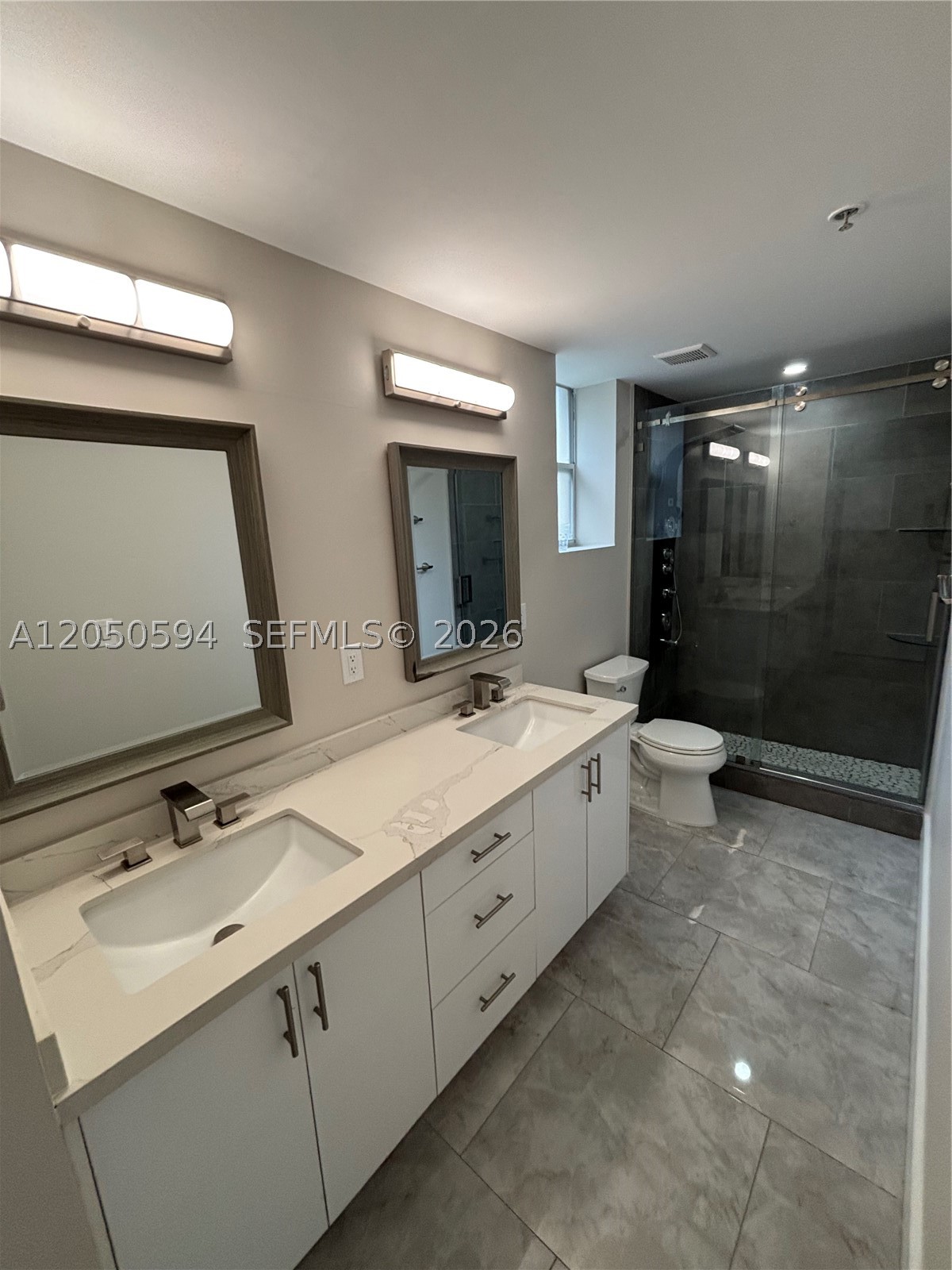 THE COURTS AT DORAL ISLES - Residential Lease