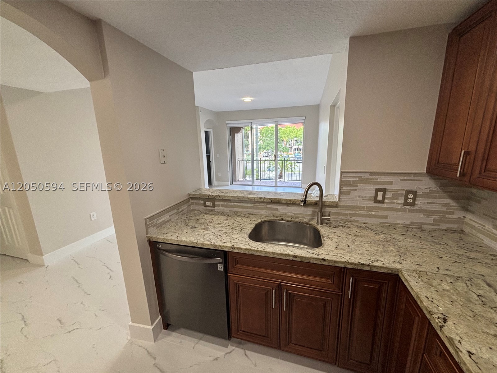 THE COURTS AT DORAL ISLES - Residential Lease