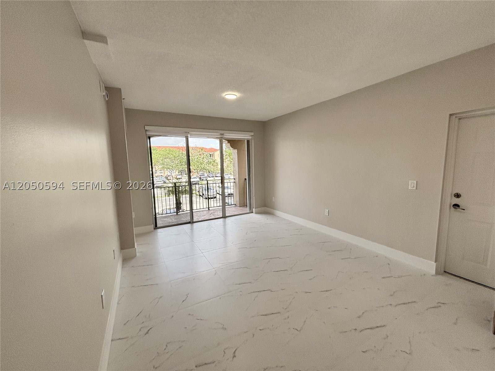 THE COURTS AT DORAL ISLES - Residential Lease