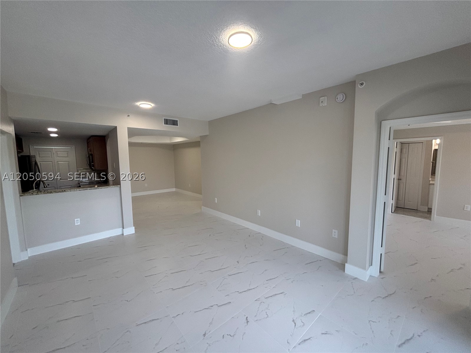 THE COURTS AT DORAL ISLES - Residential Lease