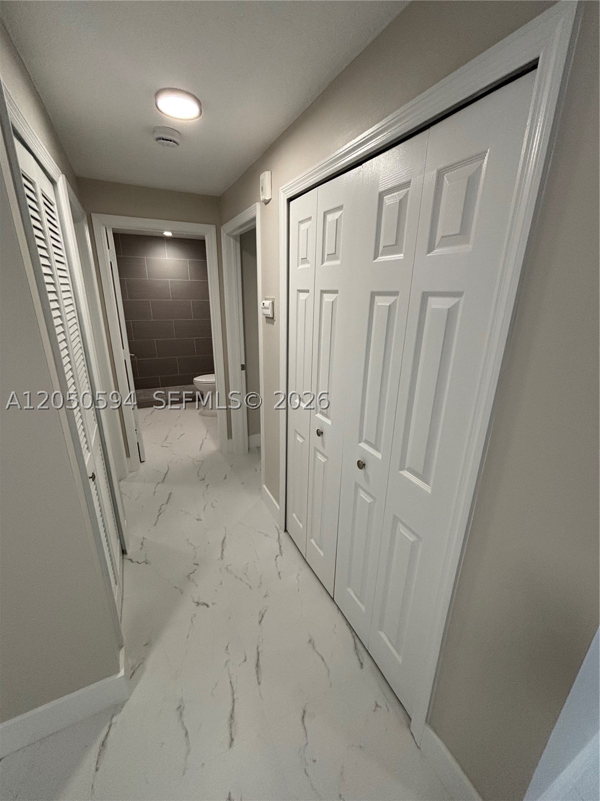 THE COURTS AT DORAL ISLES - Residential Lease