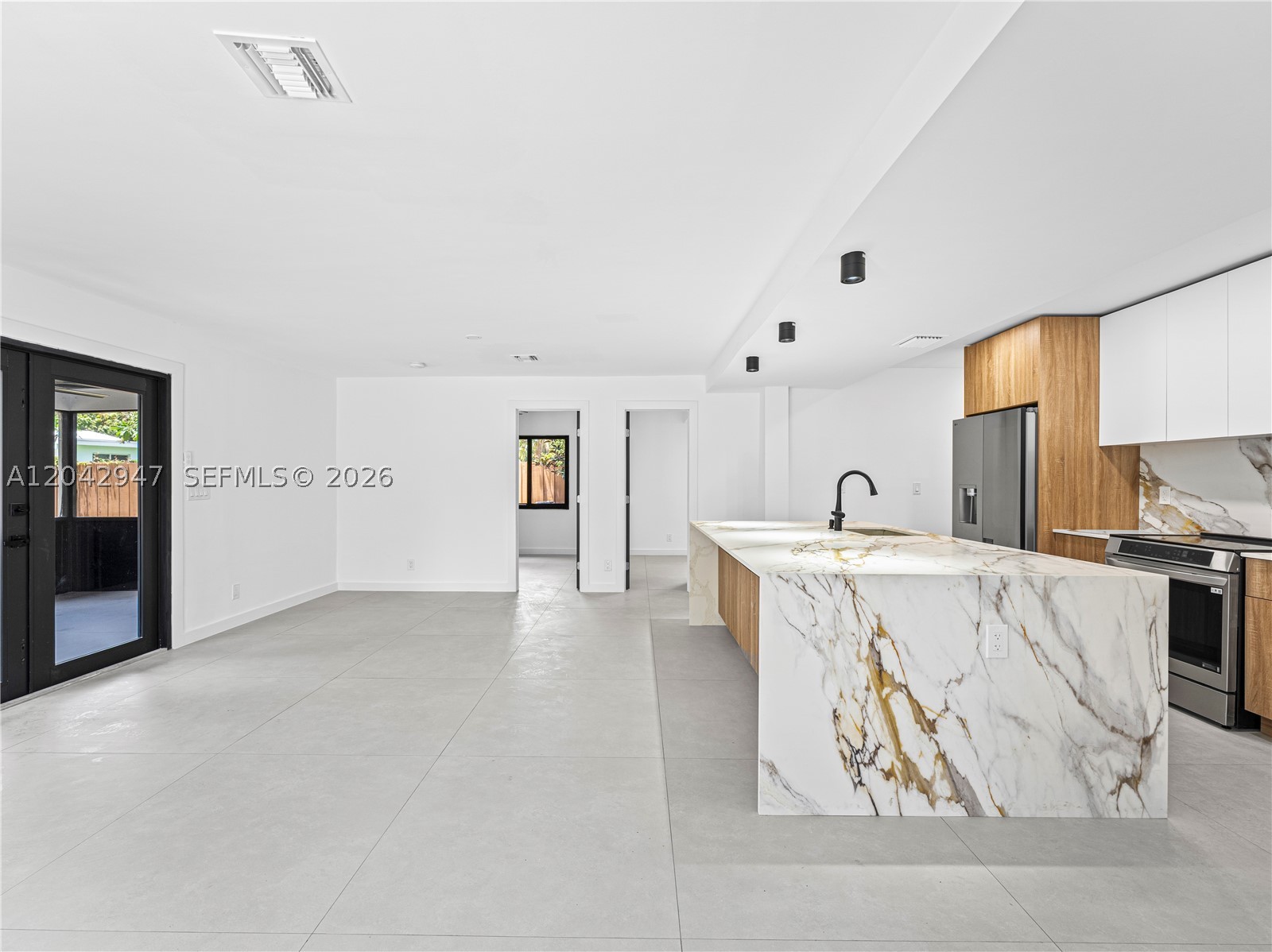NORTH PALM BEACH VILLAGE - Residential