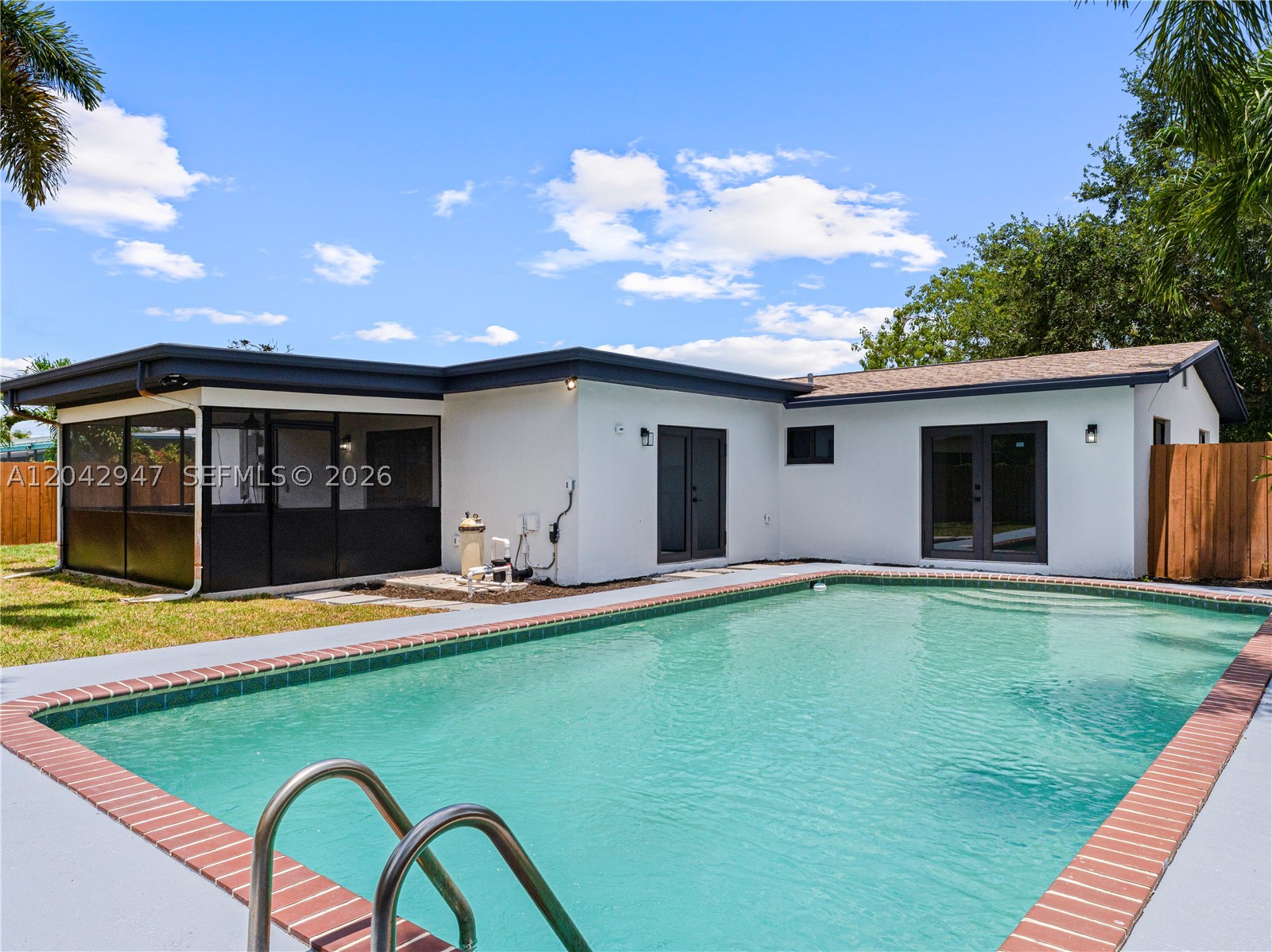NORTH PALM BEACH VILLAGE - Residential
