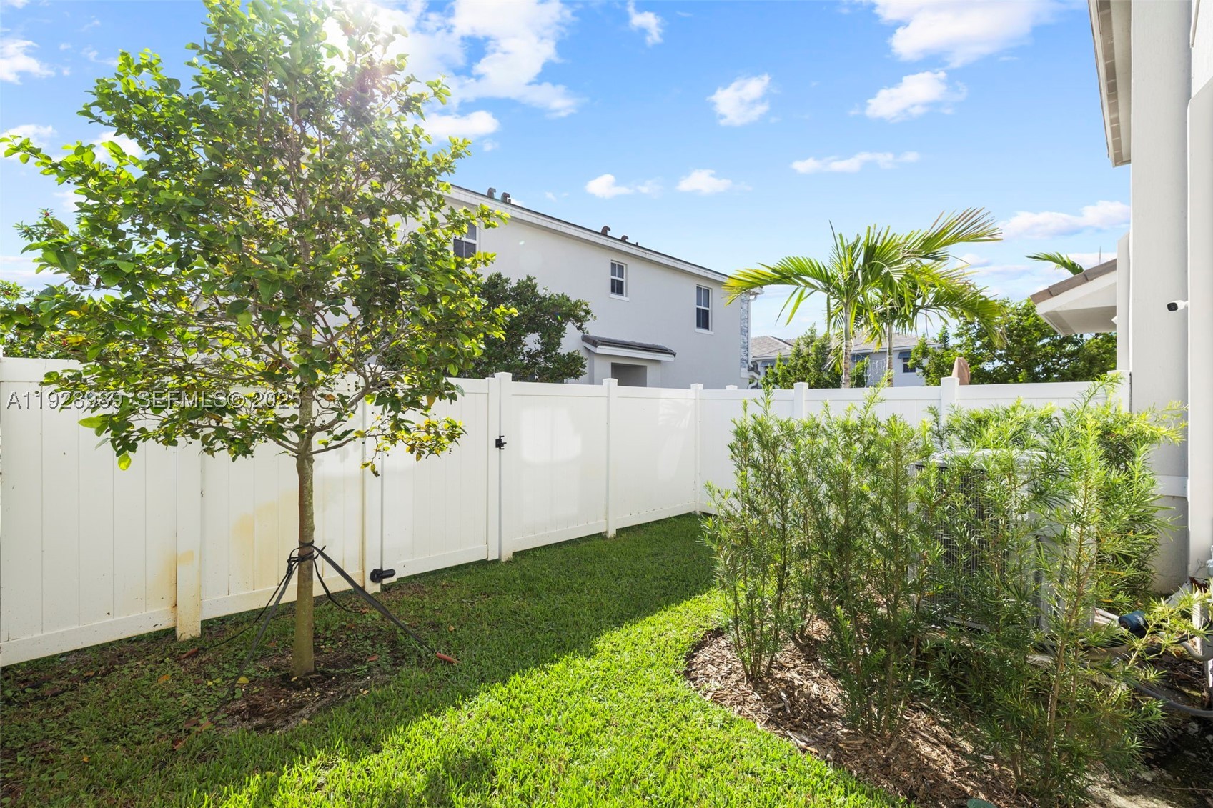 MERRICK SQUARE - Residential