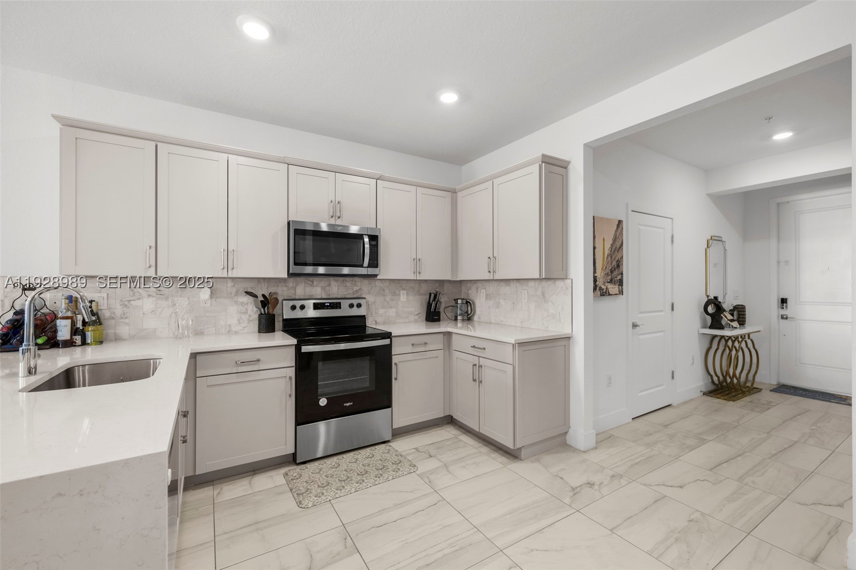 MERRICK SQUARE - Residential