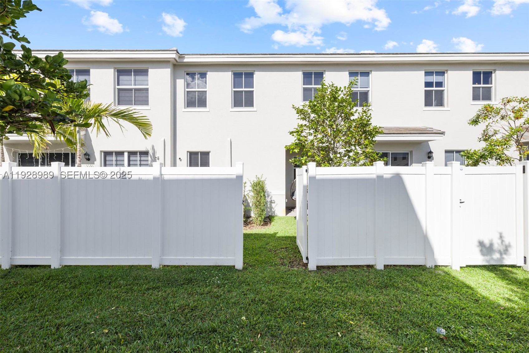 MERRICK SQUARE - Residential