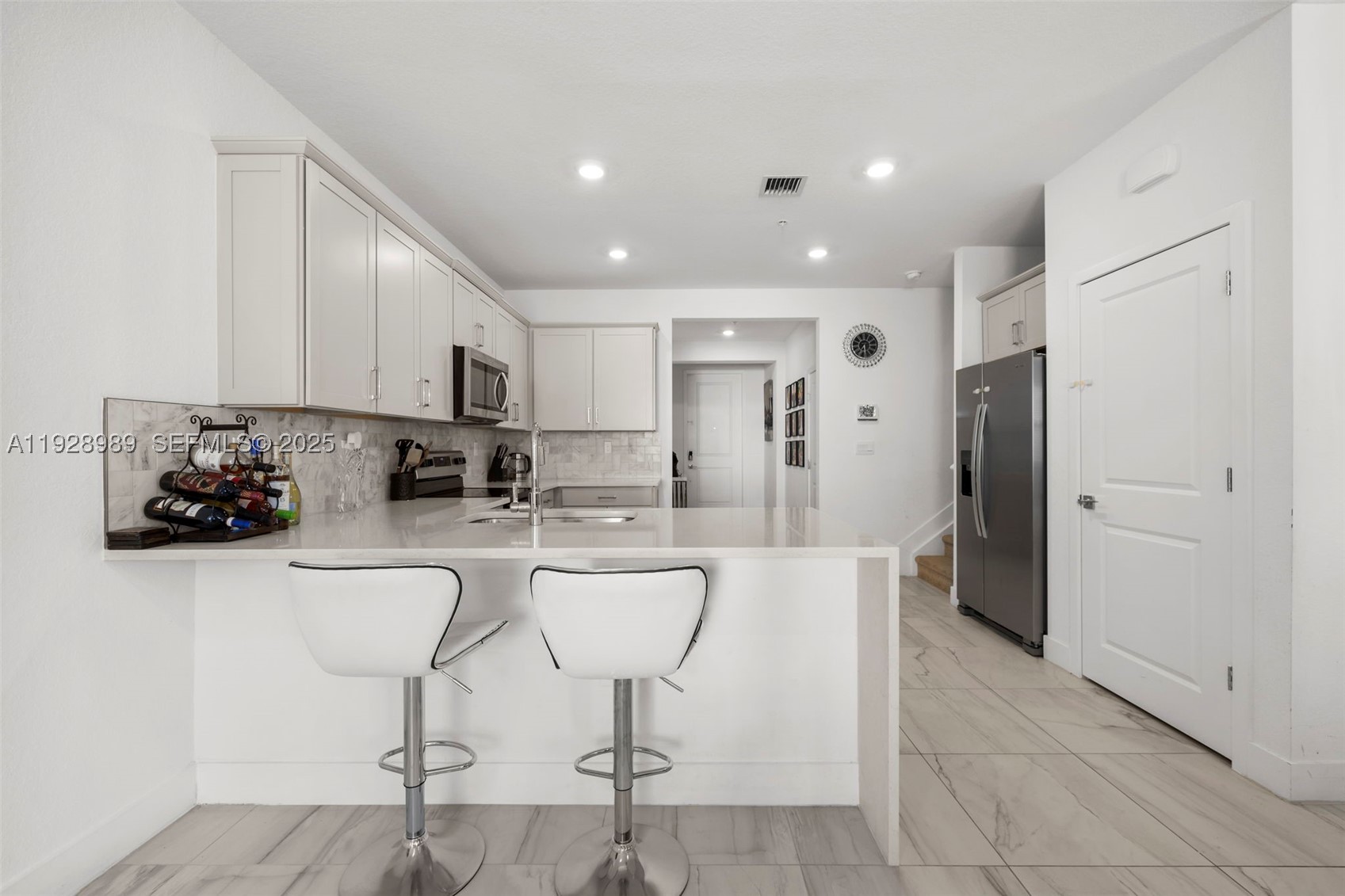 MERRICK SQUARE - Residential