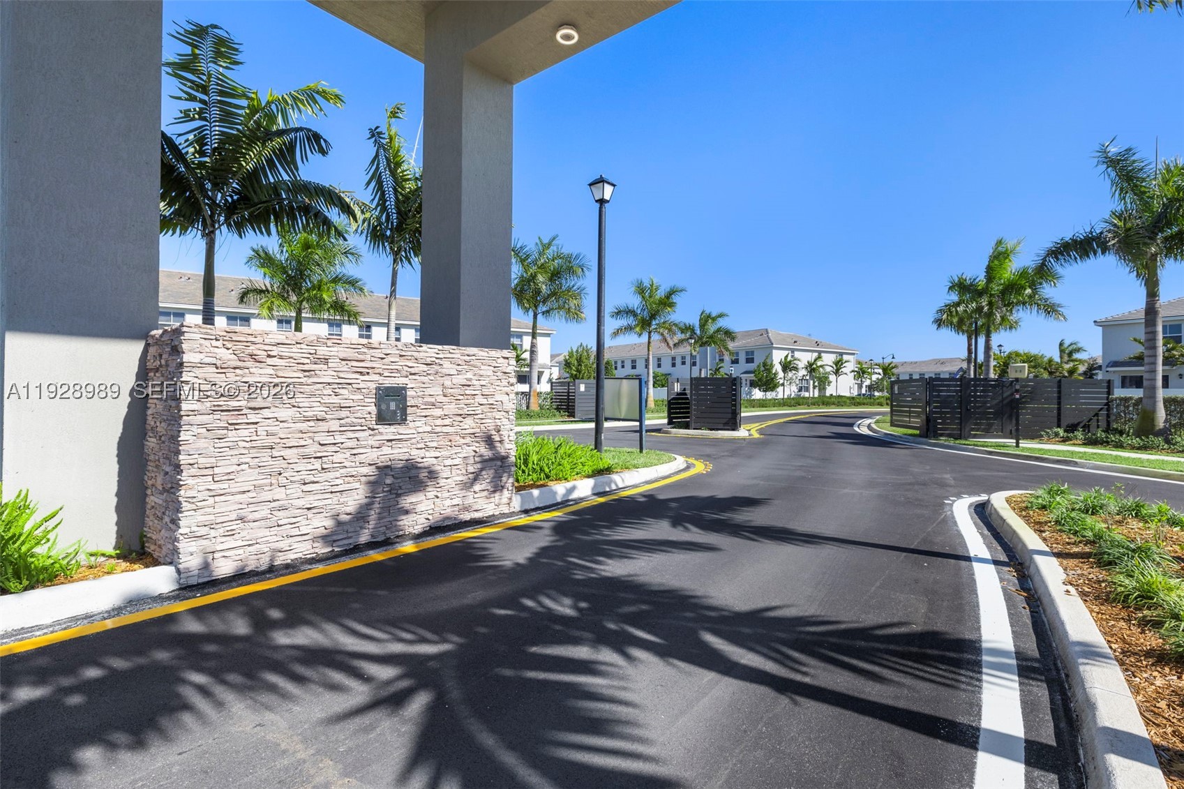 MERRICK SQUARE - Residential