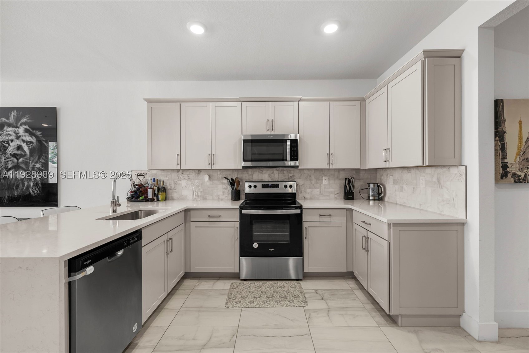 MERRICK SQUARE - Residential