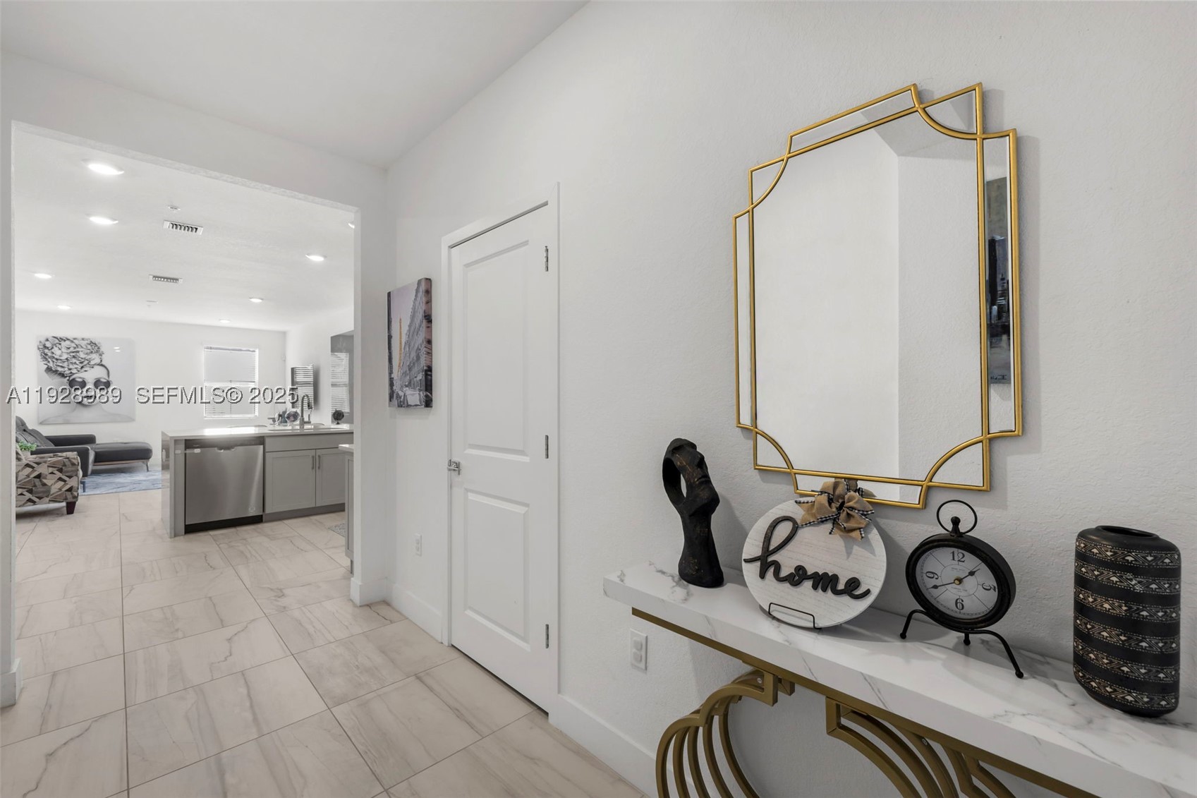 MERRICK SQUARE - Residential