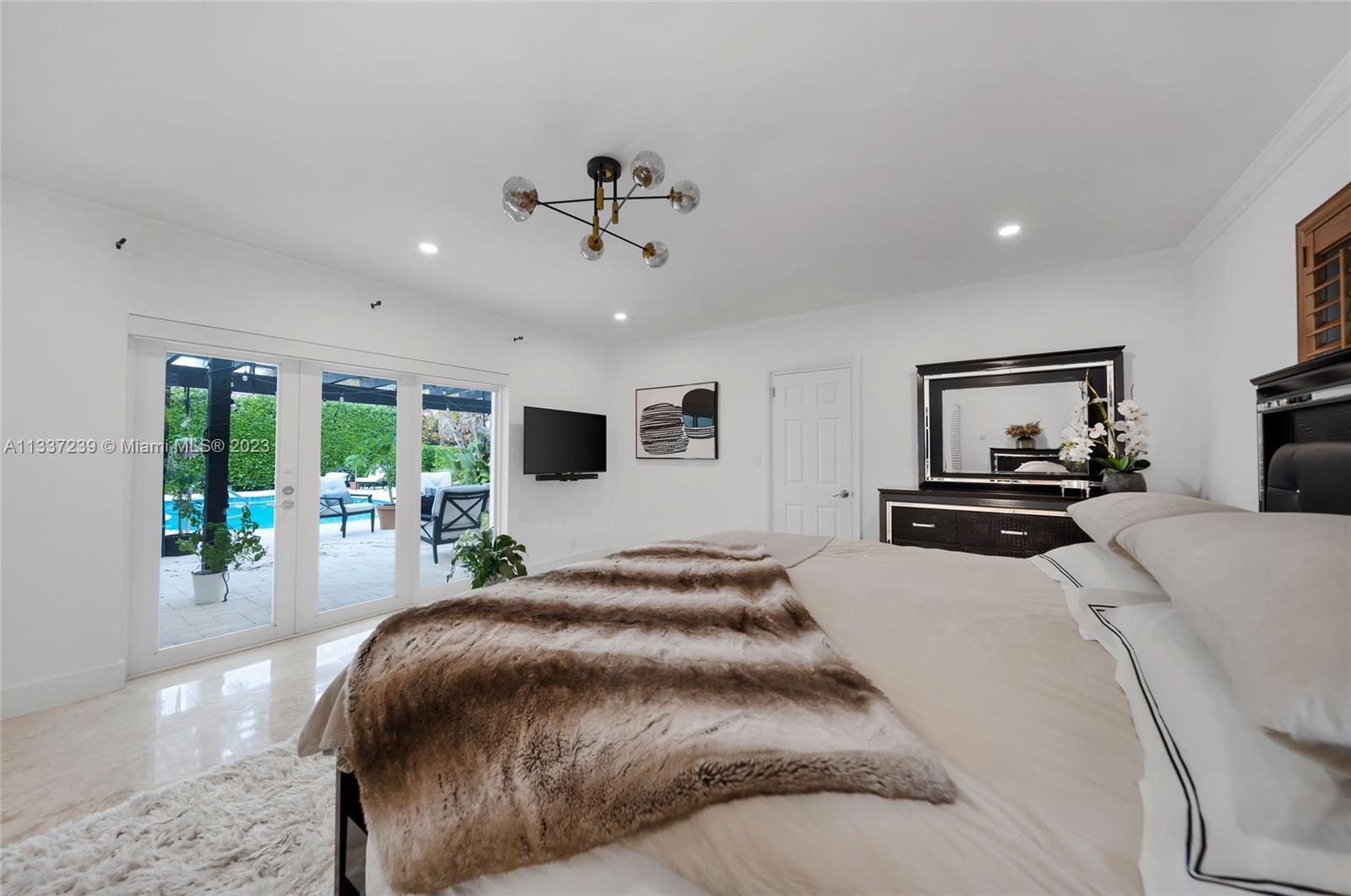 LUCILLE ISLAND - Residential