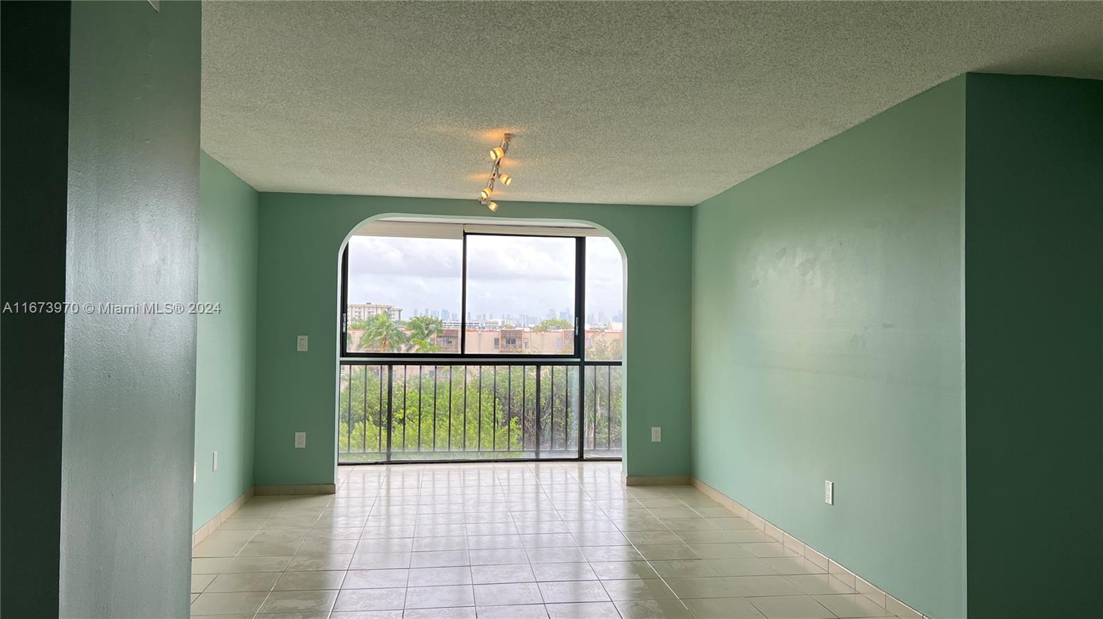 MOON TOWER CONDO - Residential Lease