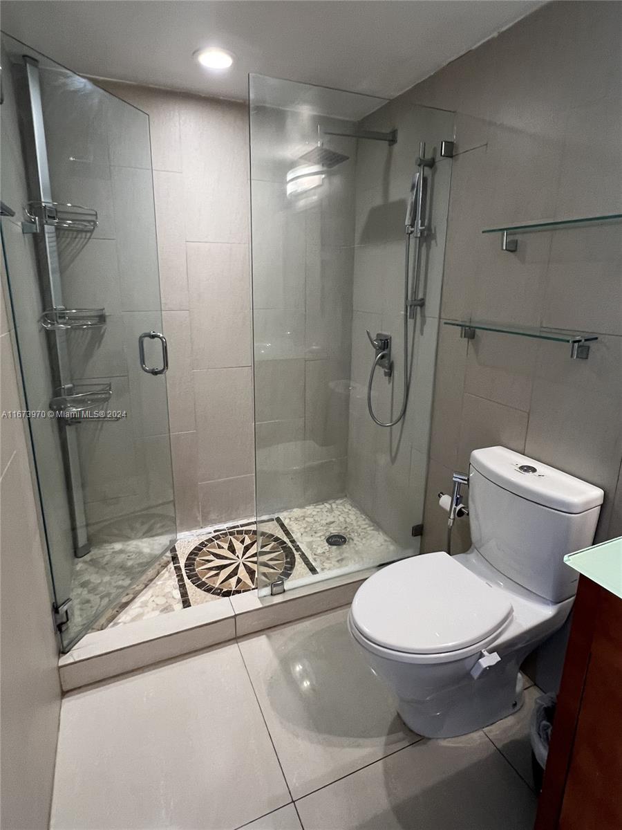 MOON TOWER CONDO - Residential Lease