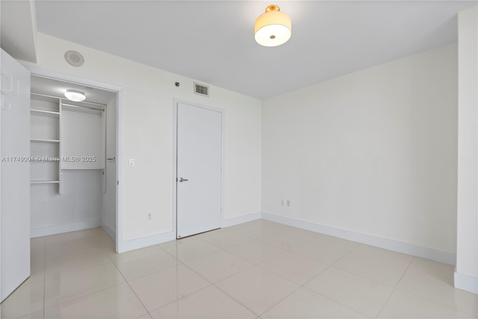 50 Biscayne - Residential Lease