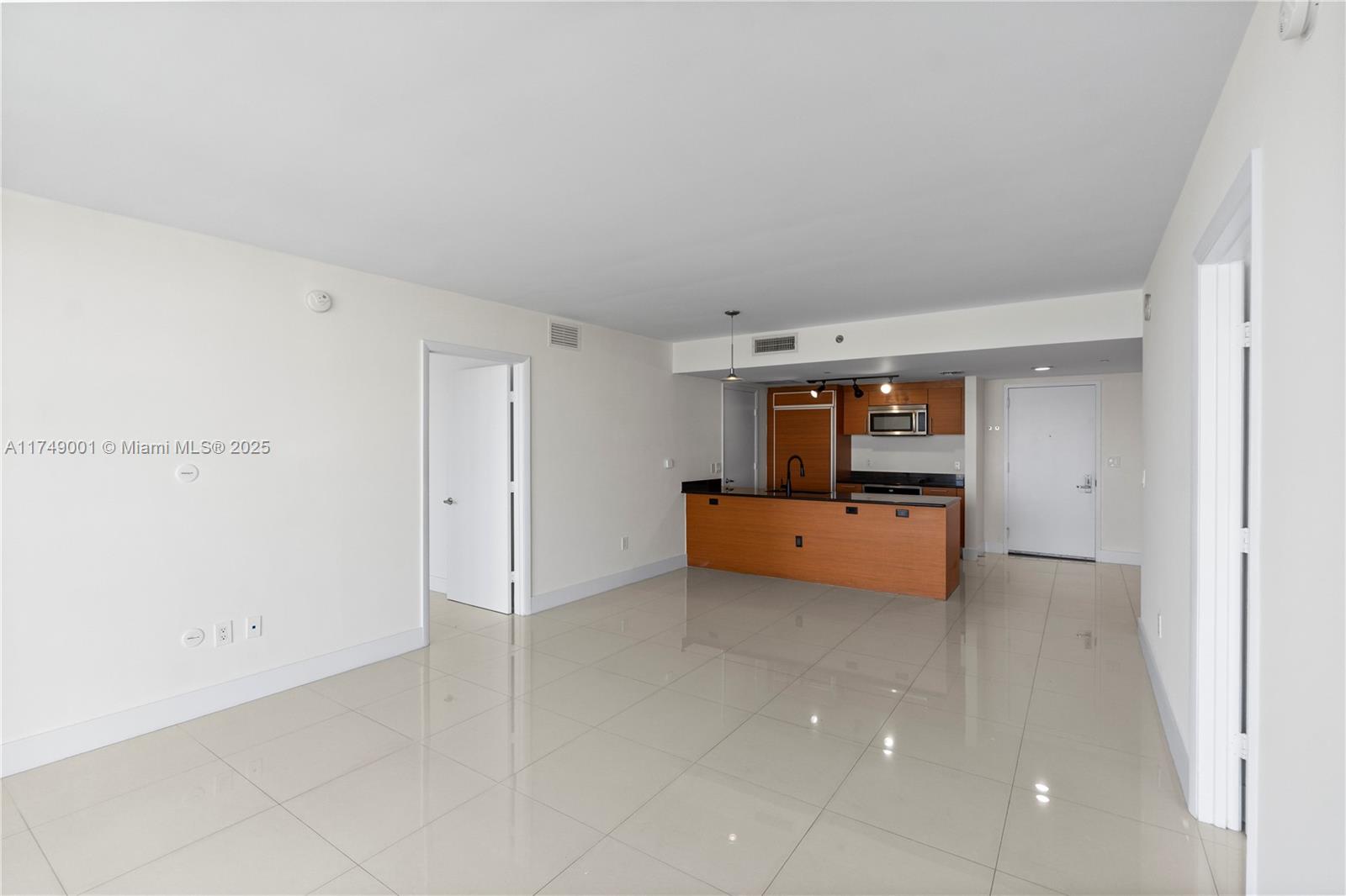 50 Biscayne - Residential Lease
