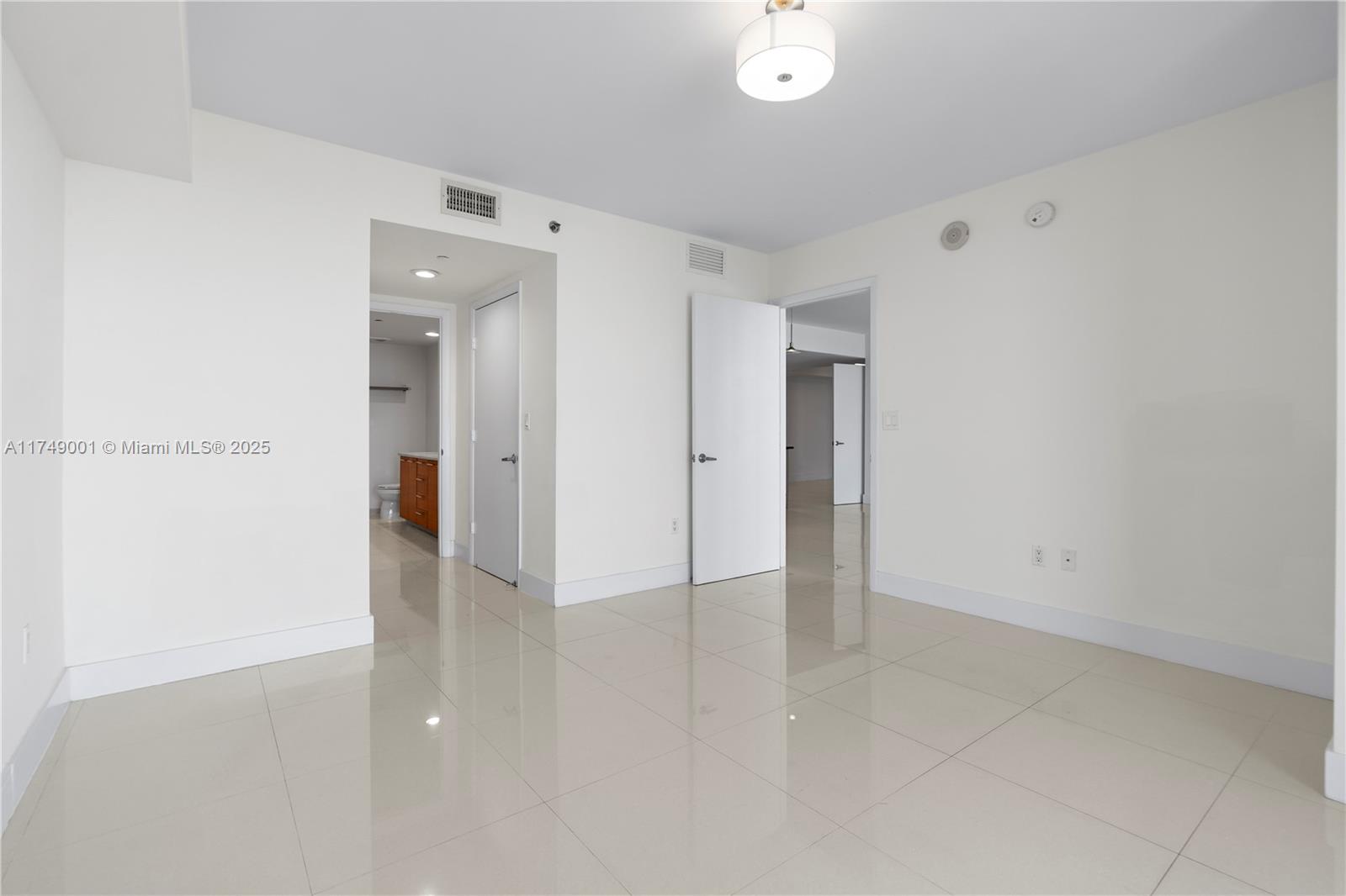 50 Biscayne - Residential Lease