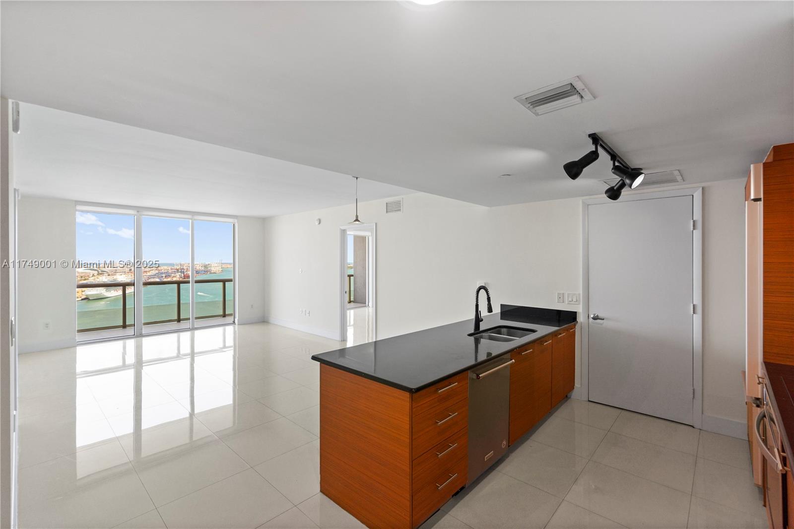 50 Biscayne - Residential Lease