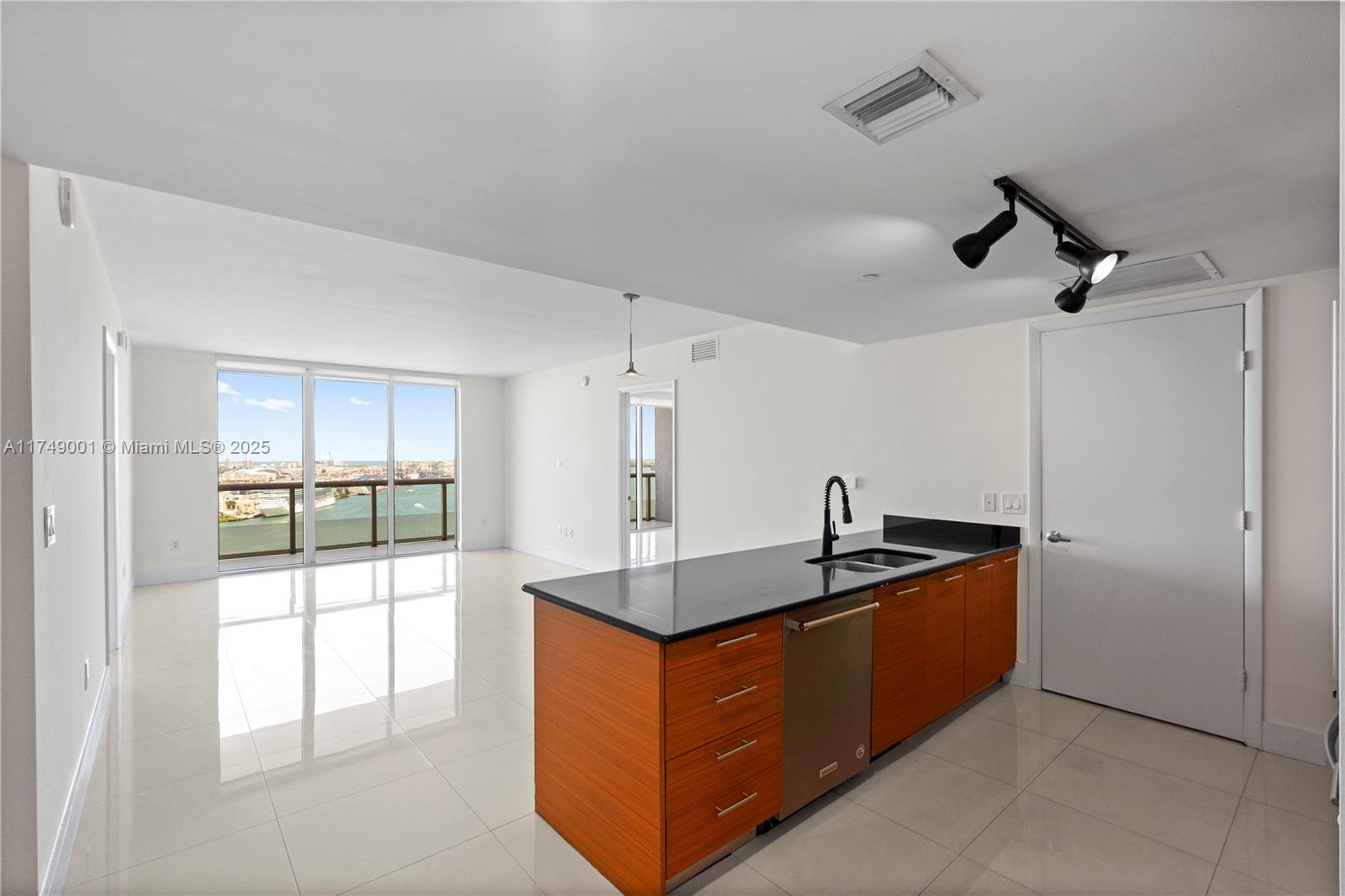 50 Biscayne - Residential Lease