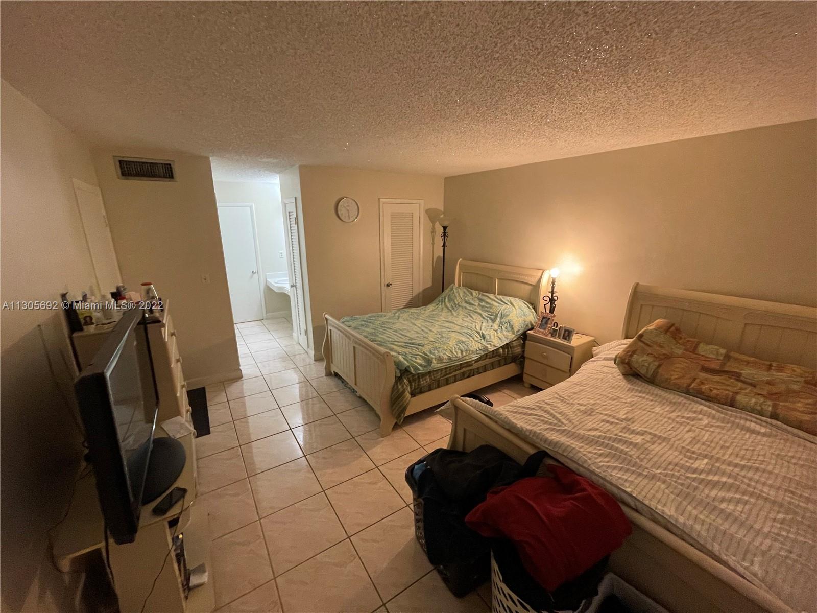 FOURTH HORIZONS CONDO - Residential
