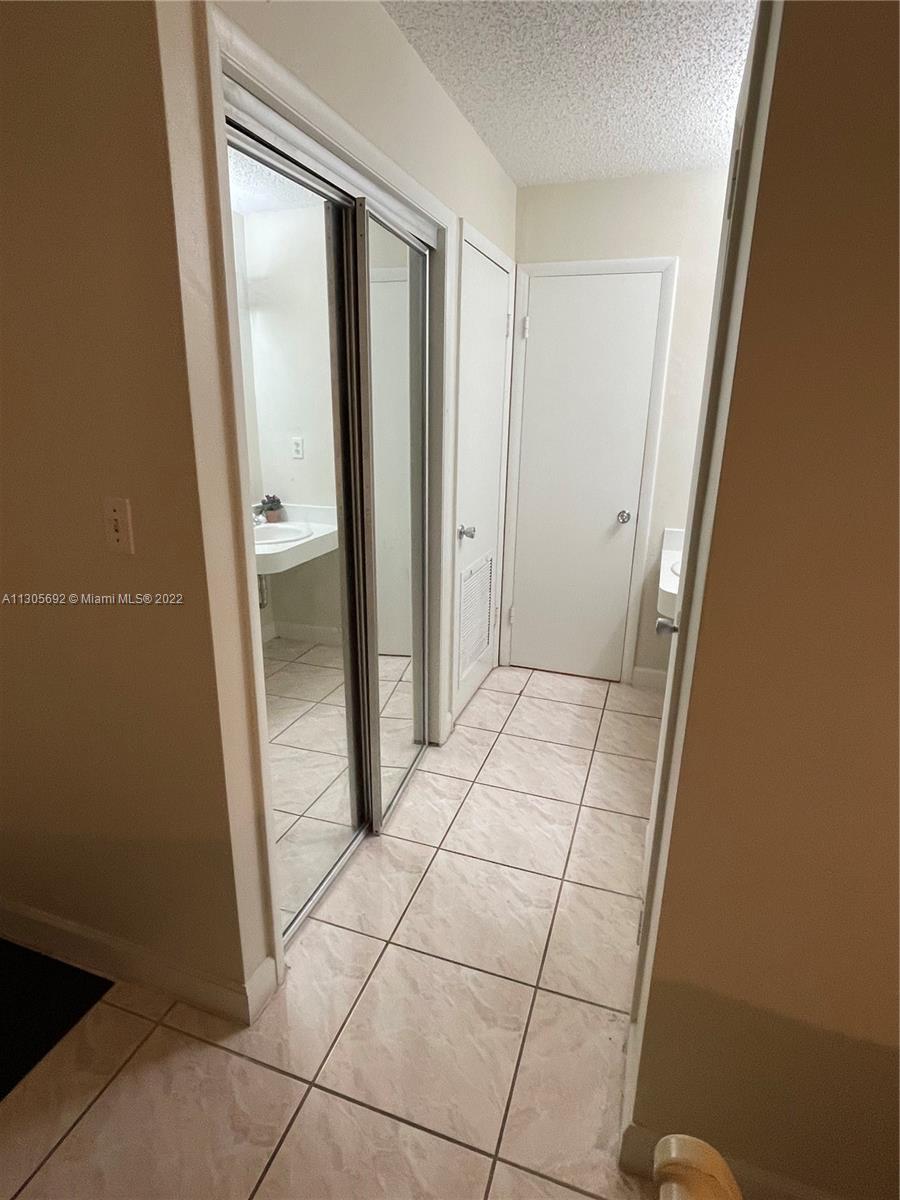 FOURTH HORIZONS CONDO - Residential