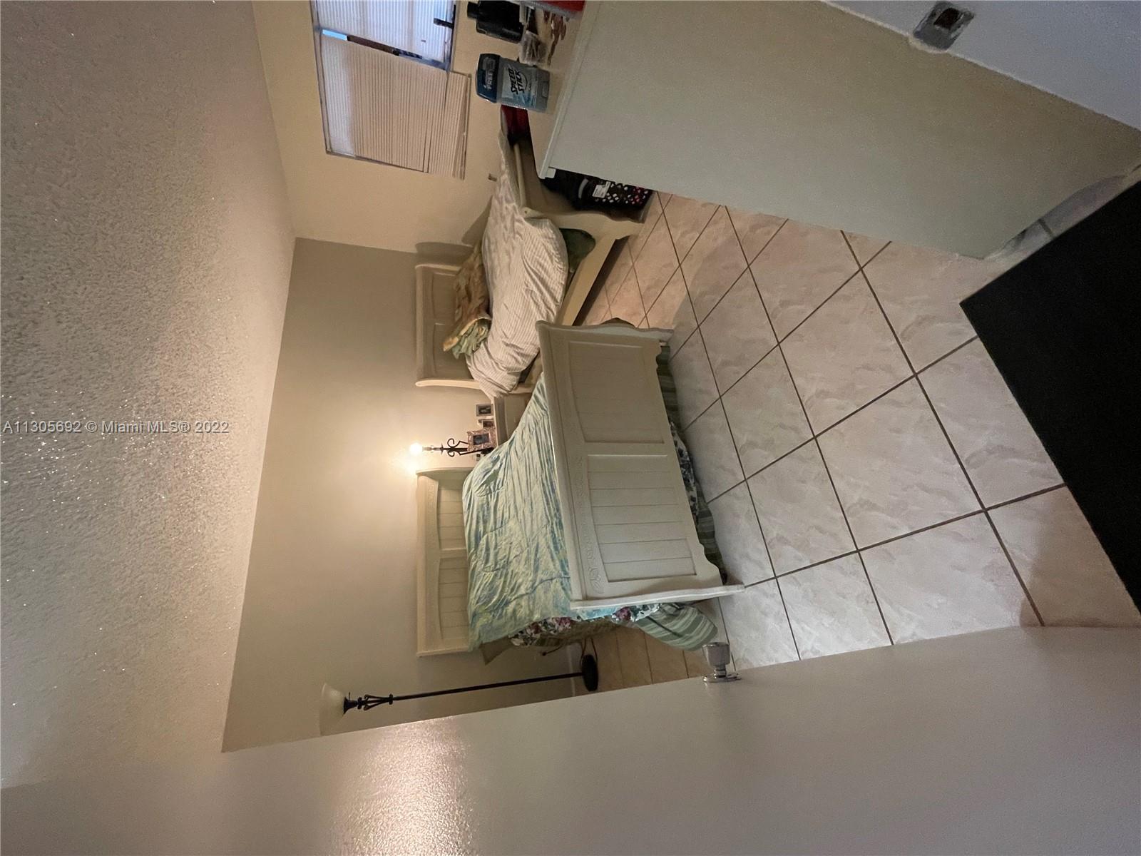 FOURTH HORIZONS CONDO - Residential
