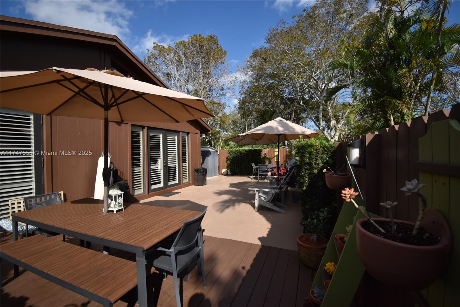 KILLIAN PINES TOWNHOUSES - Residential