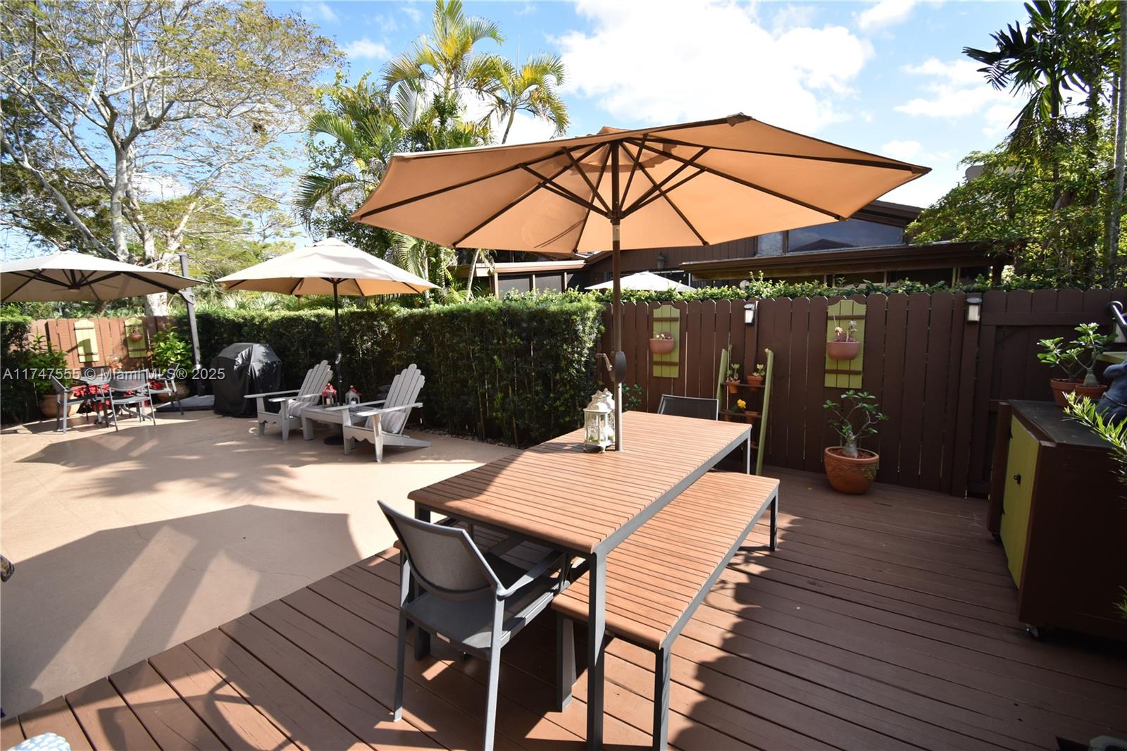 KILLIAN PINES TOWNHOUSES - Residential