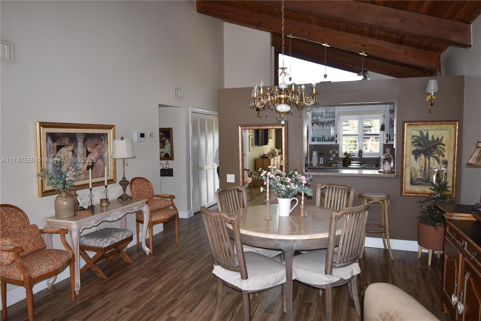 KILLIAN PINES TOWNHOUSES - Residential