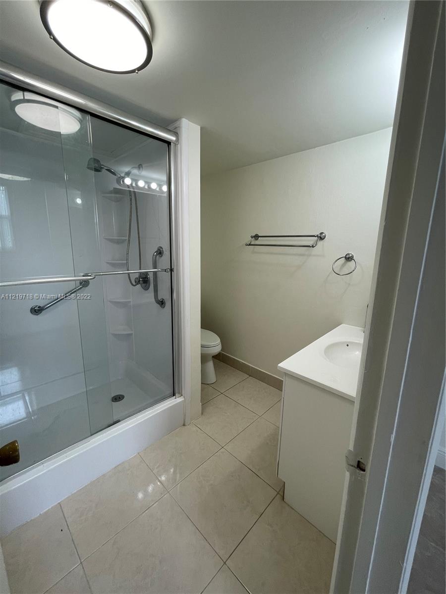 SAMARI LAKE EAST CONDO - Residential Lease