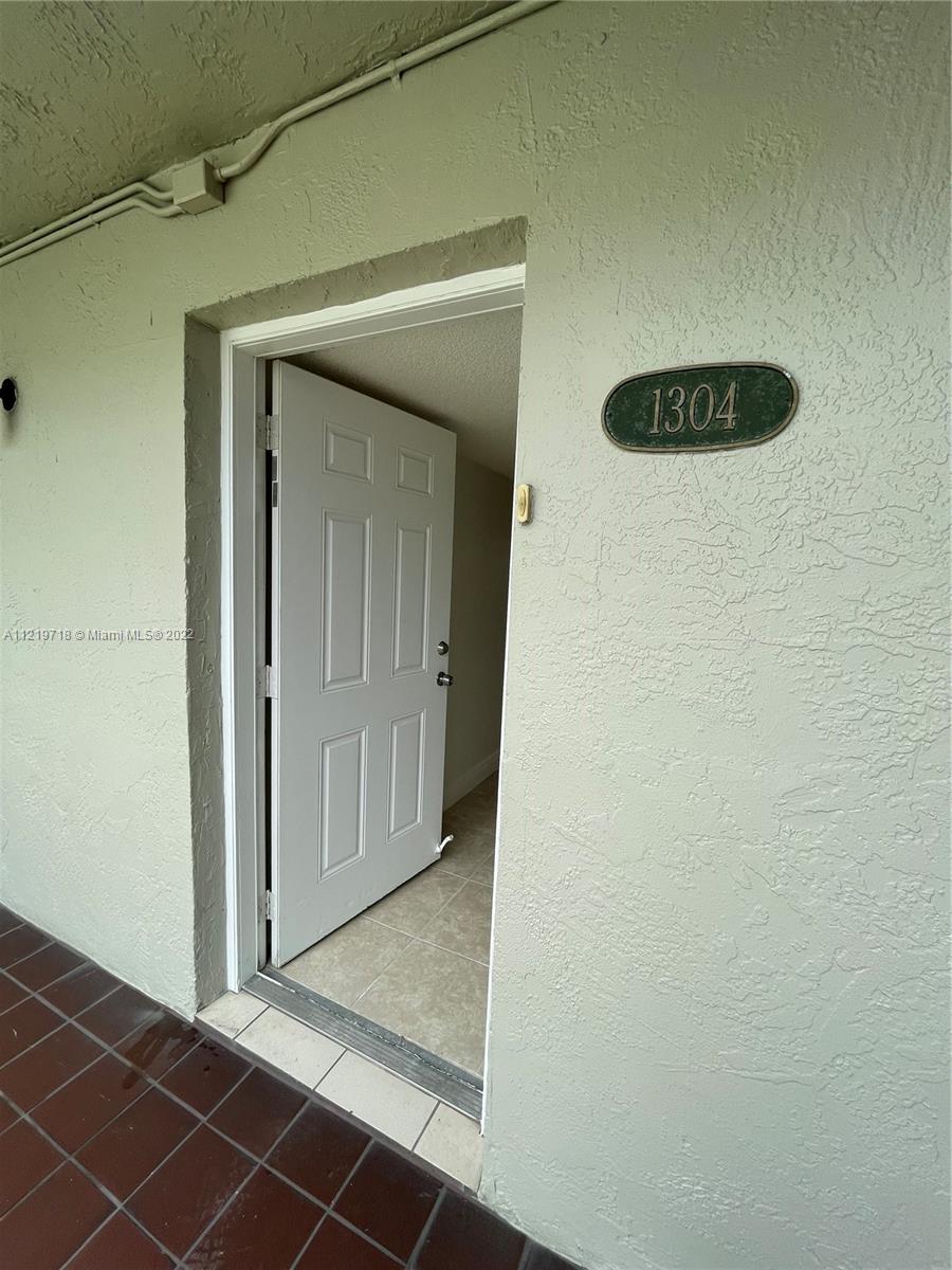 SAMARI LAKE EAST CONDO - Residential Lease
