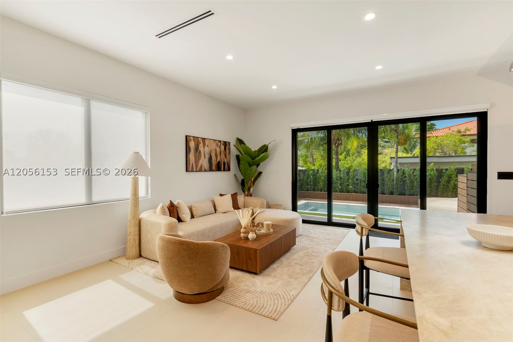 SOUTH BAY ESTATES - Residential Lease