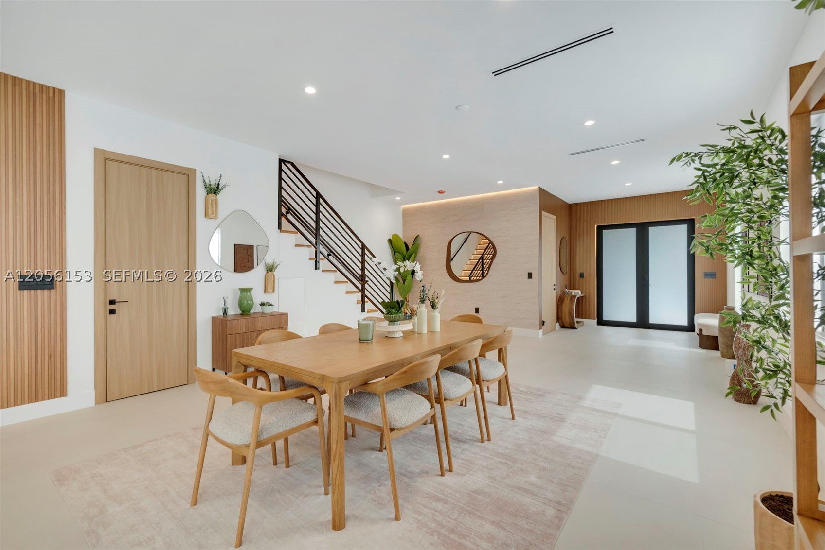 SOUTH BAY ESTATES - Residential Lease