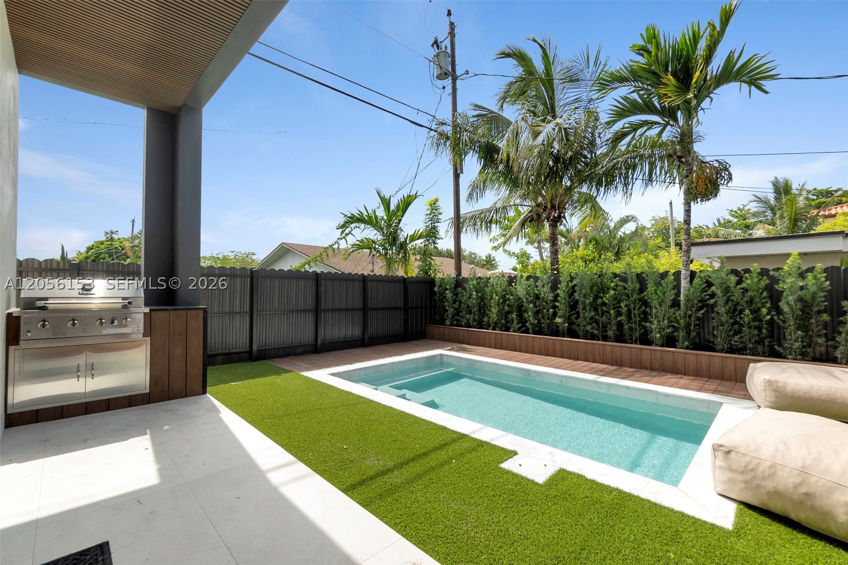SOUTH BAY ESTATES - Residential Lease
