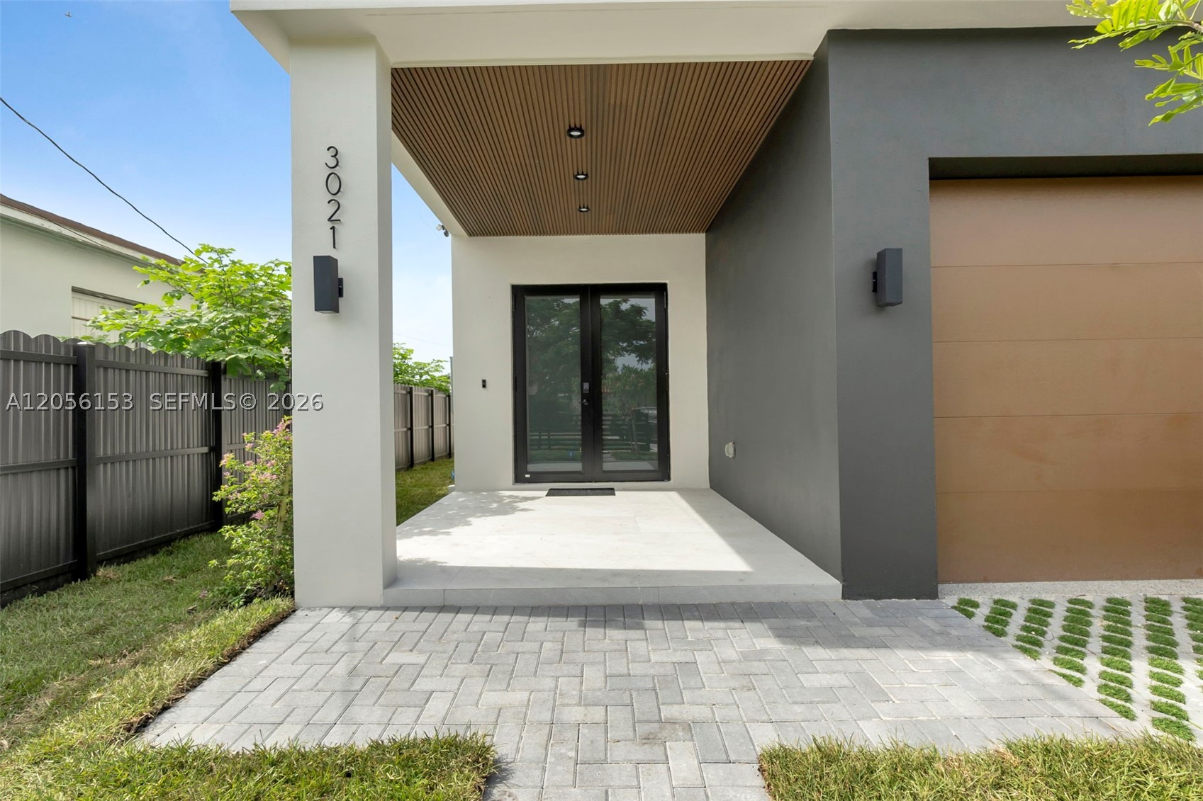 SOUTH BAY ESTATES - Residential Lease