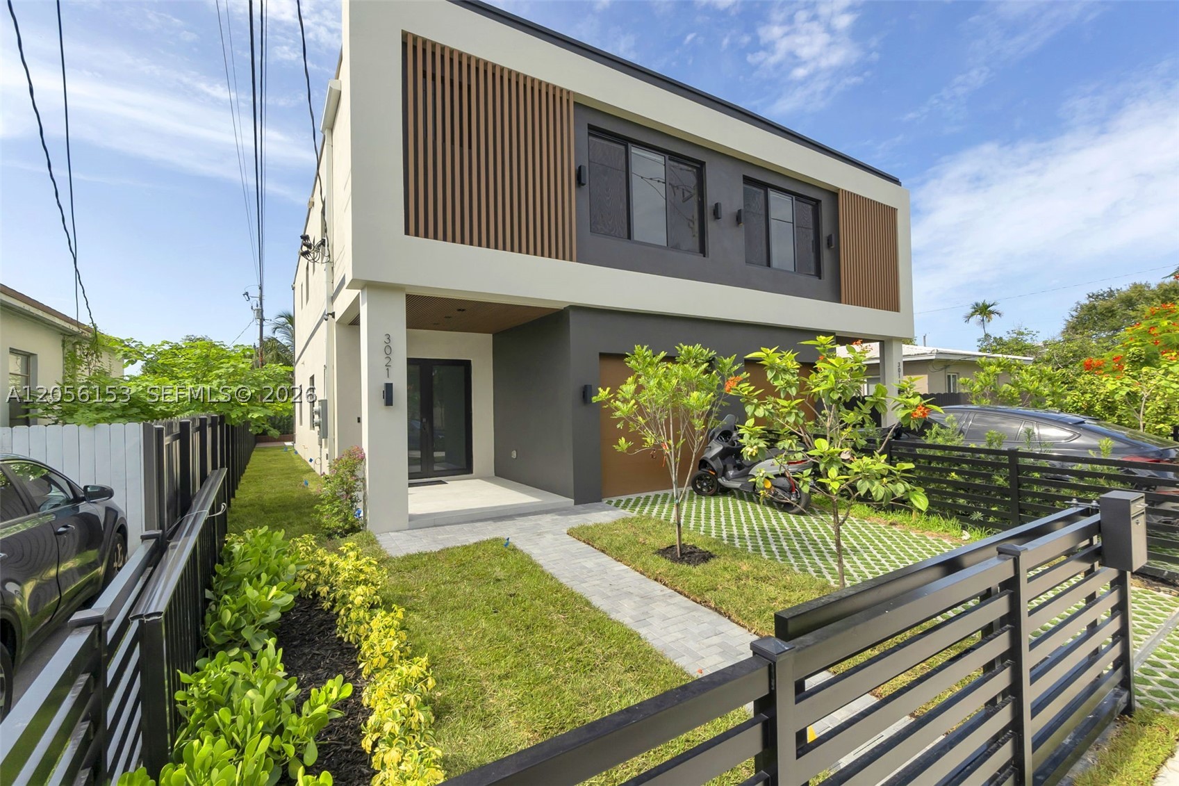 SOUTH BAY ESTATES - Residential Lease