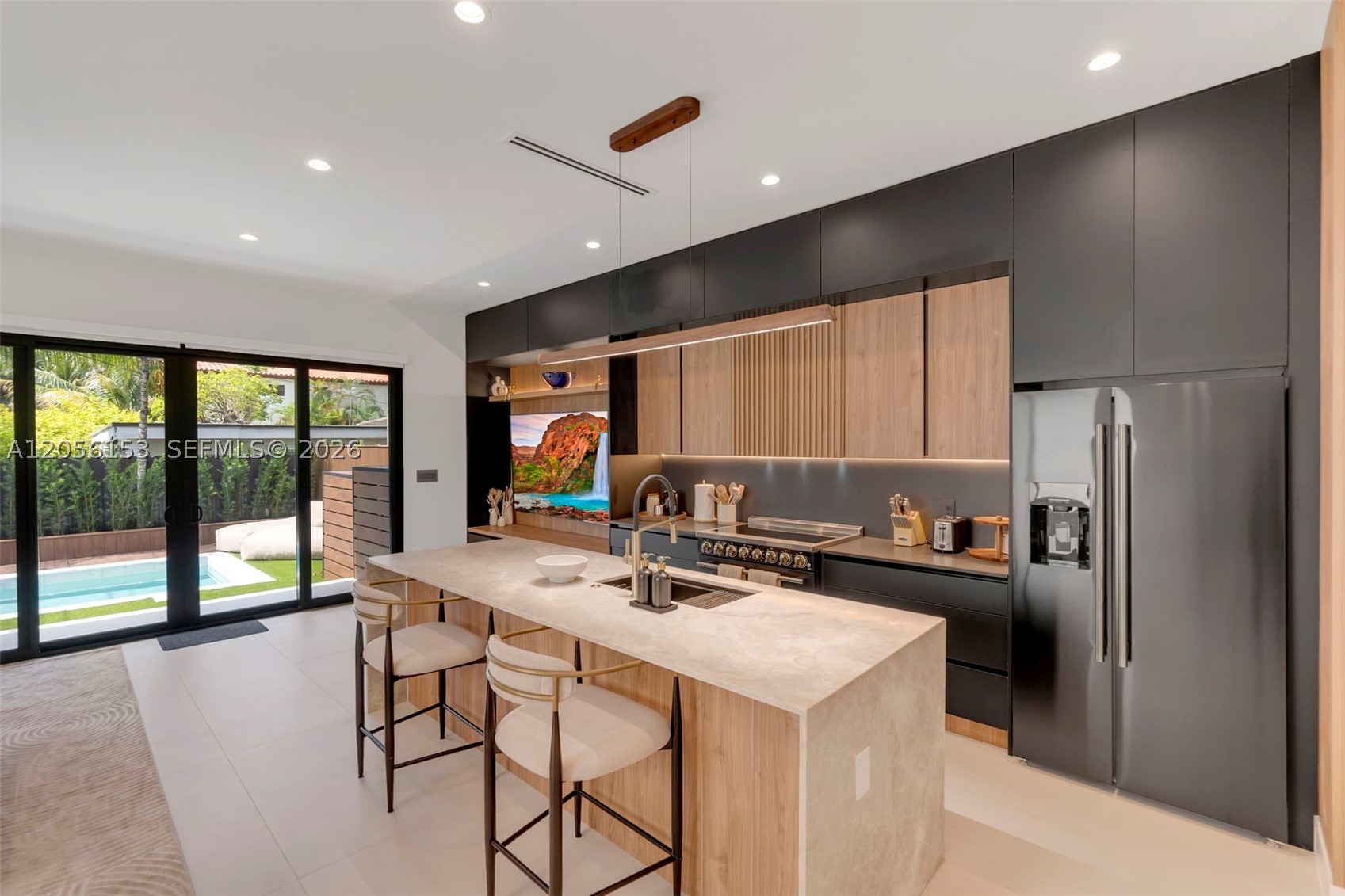 SOUTH BAY ESTATES - Residential Lease
