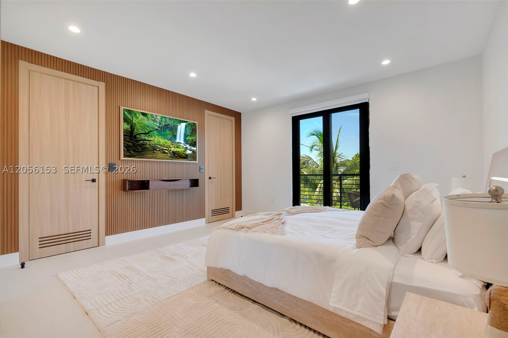 SOUTH BAY ESTATES - Residential Lease
