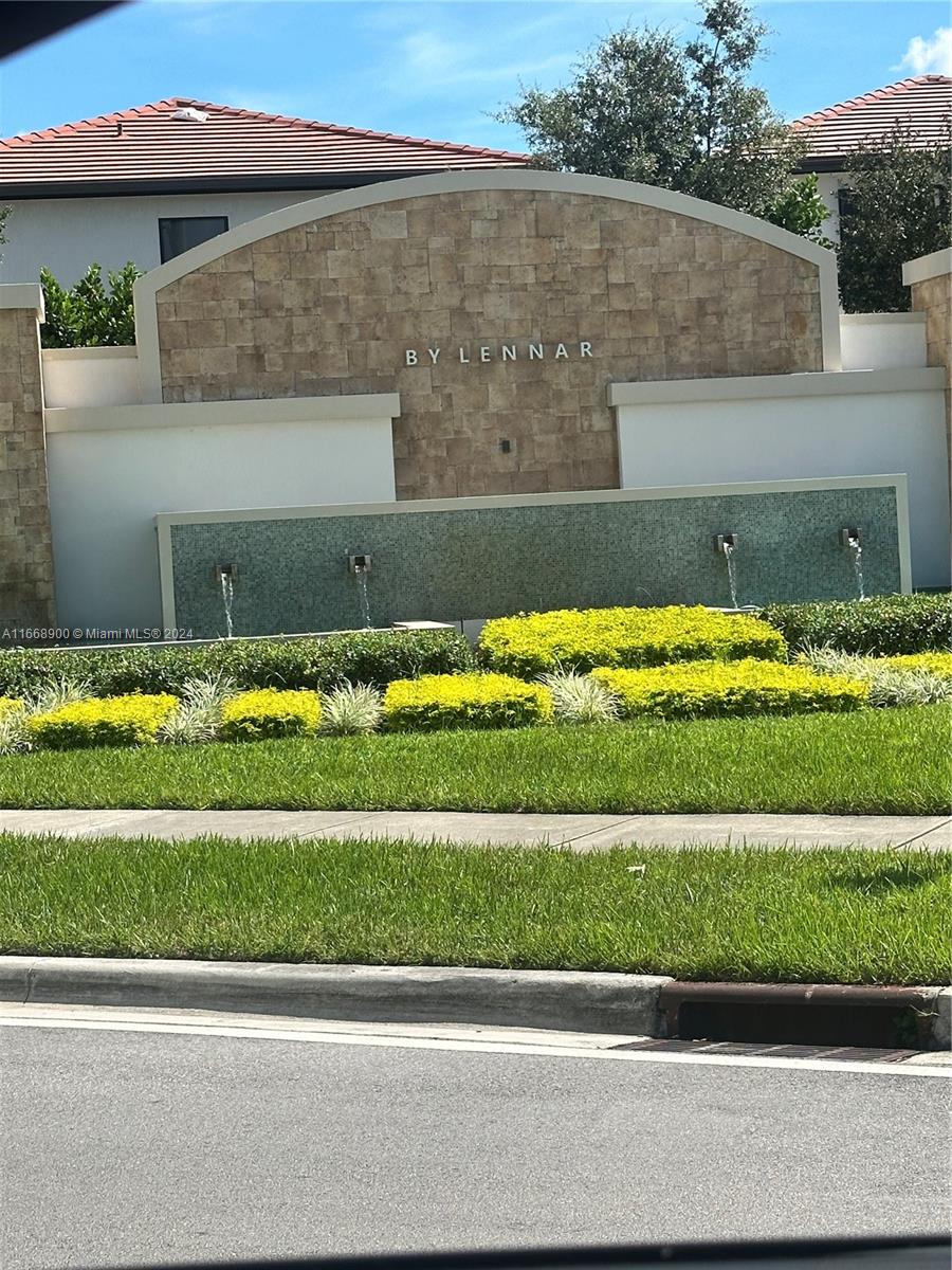 AQUABELLA NORTH - Residential