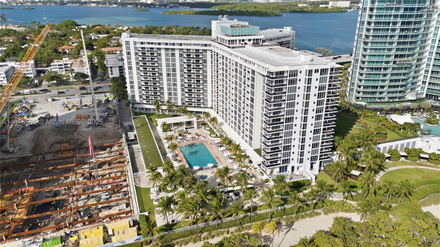 HARBOUR HOUSE - Residential