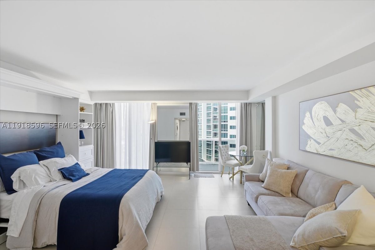 HARBOUR HOUSE - Residential
