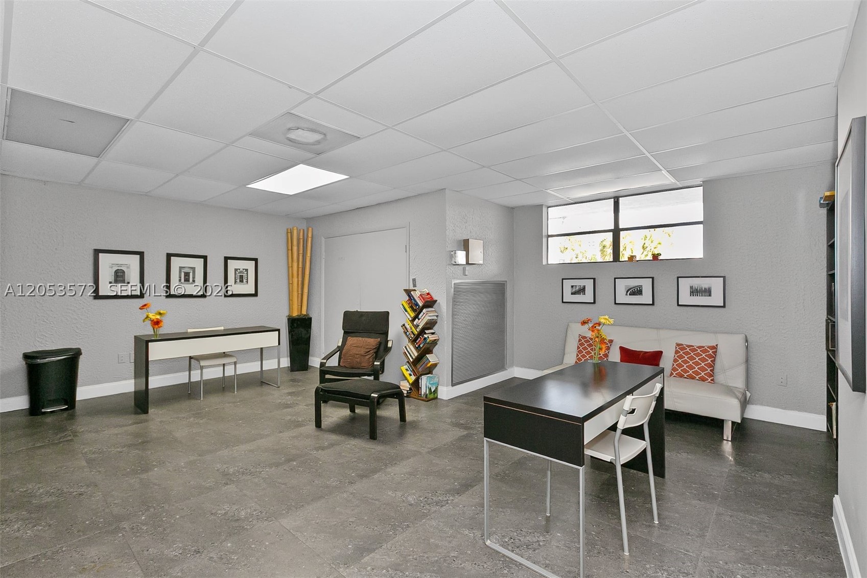 200 LESLIE CONDO - Residential