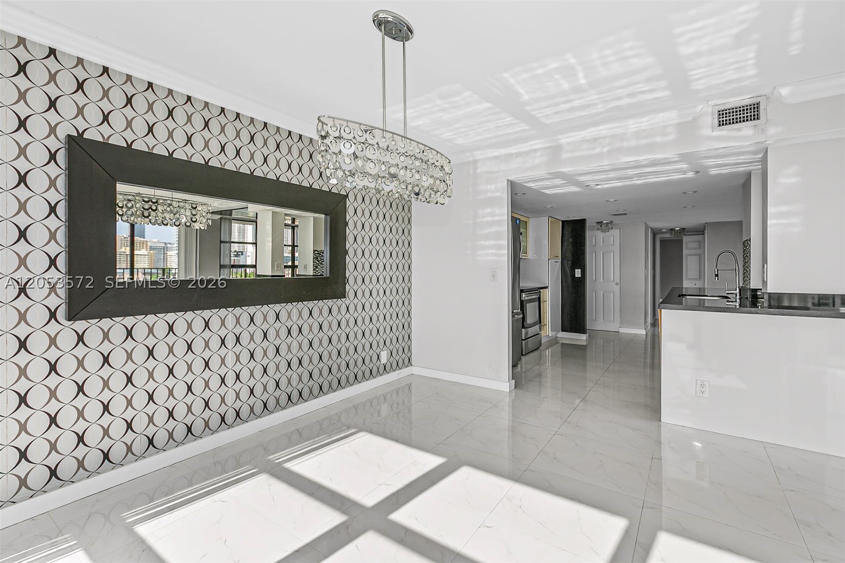 200 LESLIE CONDO - Residential