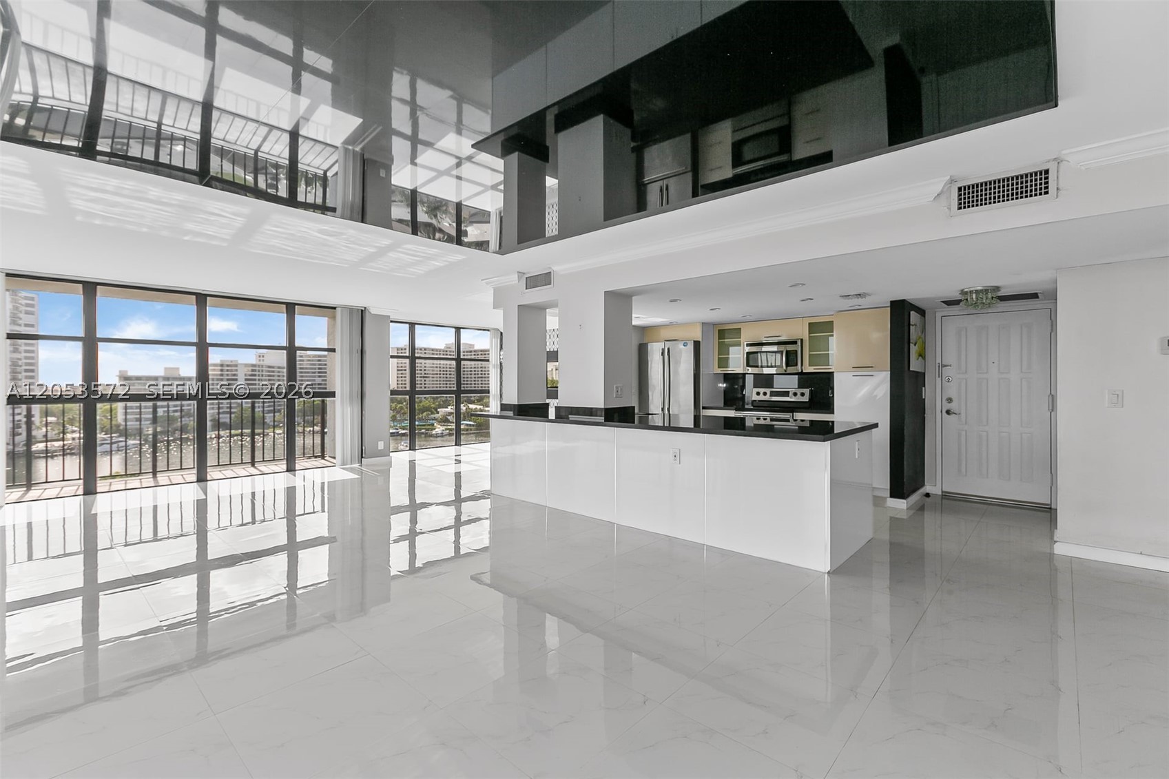 200 LESLIE CONDO - Residential