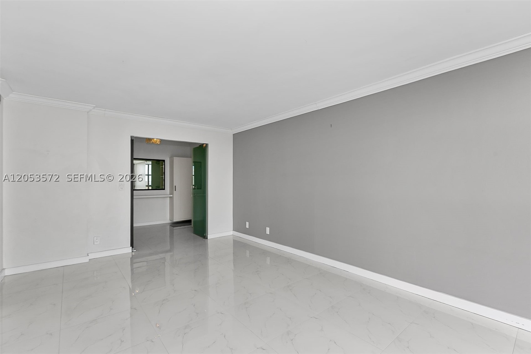 200 LESLIE CONDO - Residential