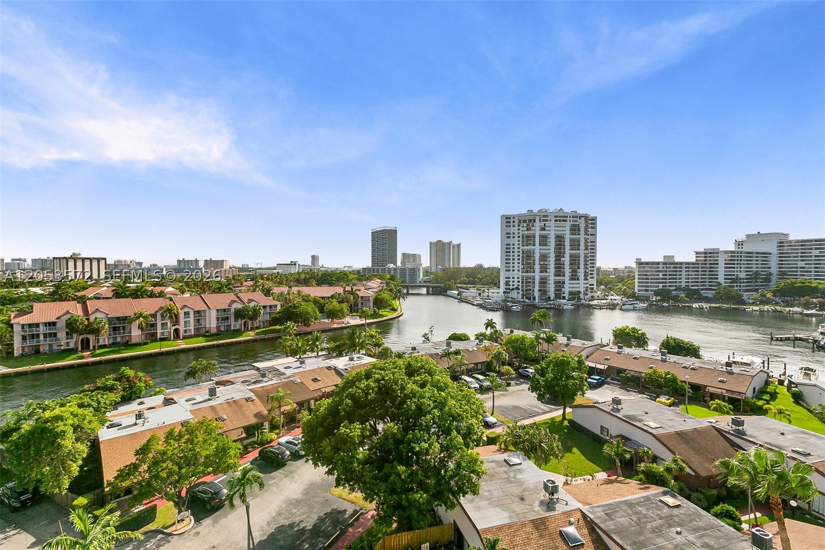 200 LESLIE CONDO - Residential