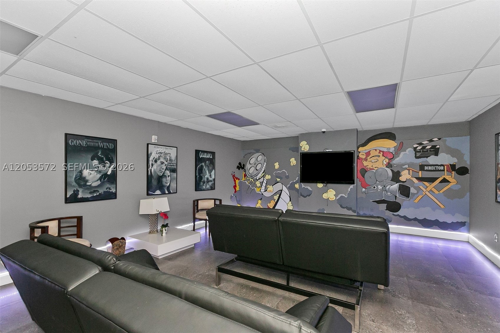 200 LESLIE CONDO - Residential