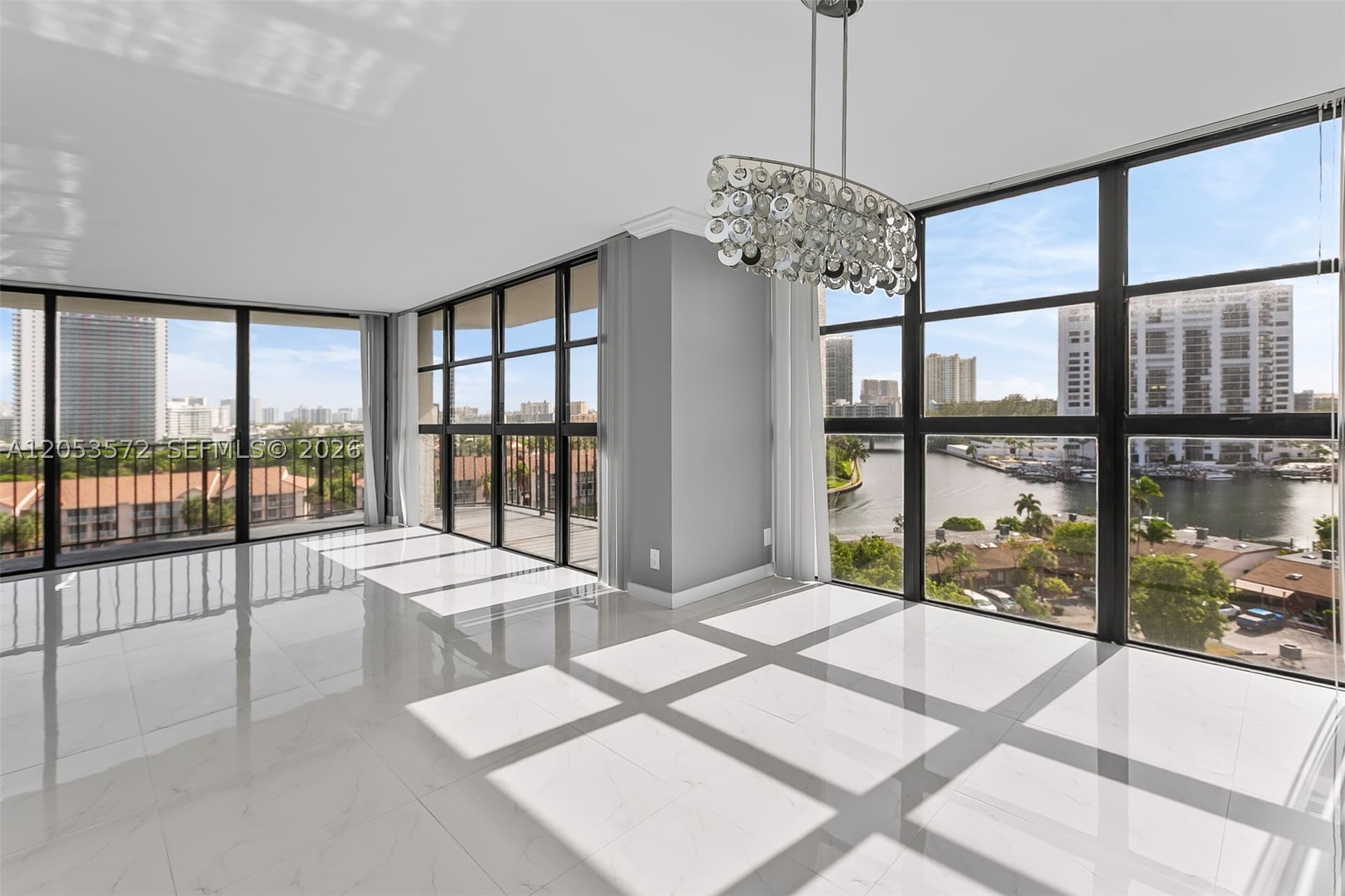 200 LESLIE CONDO - Residential