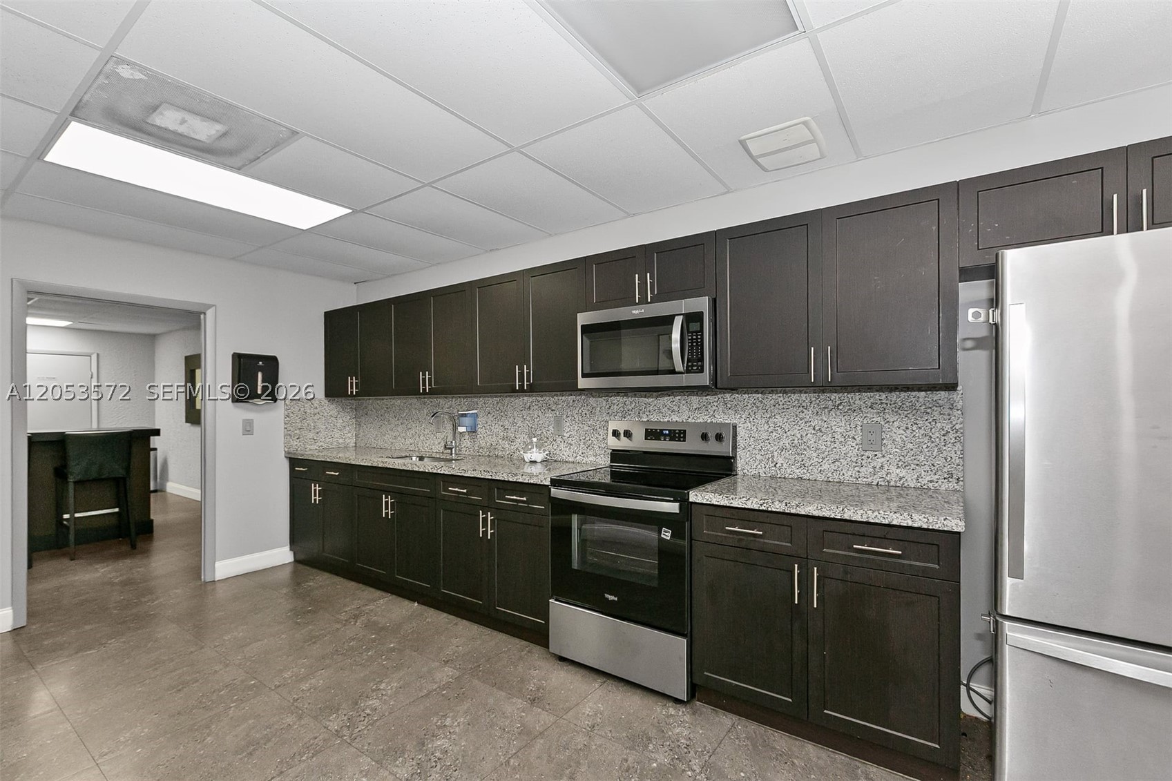 200 LESLIE CONDO - Residential